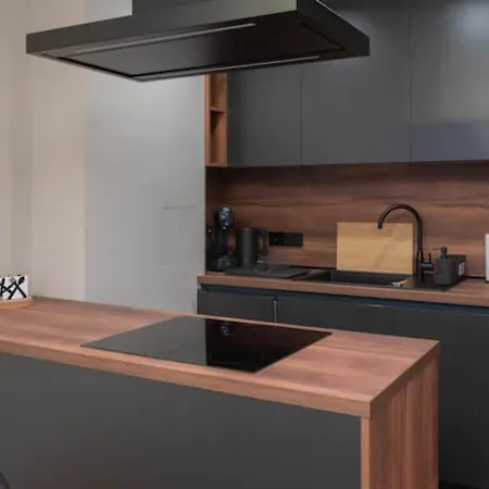 Lejlighed - Exclusive 1bd In Center *
