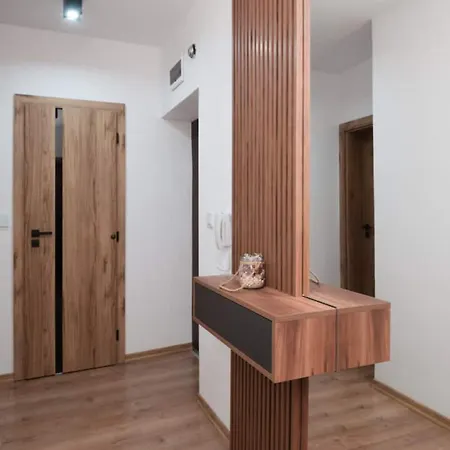 - Exclusive 1bd In Center Lejlighed Sofia